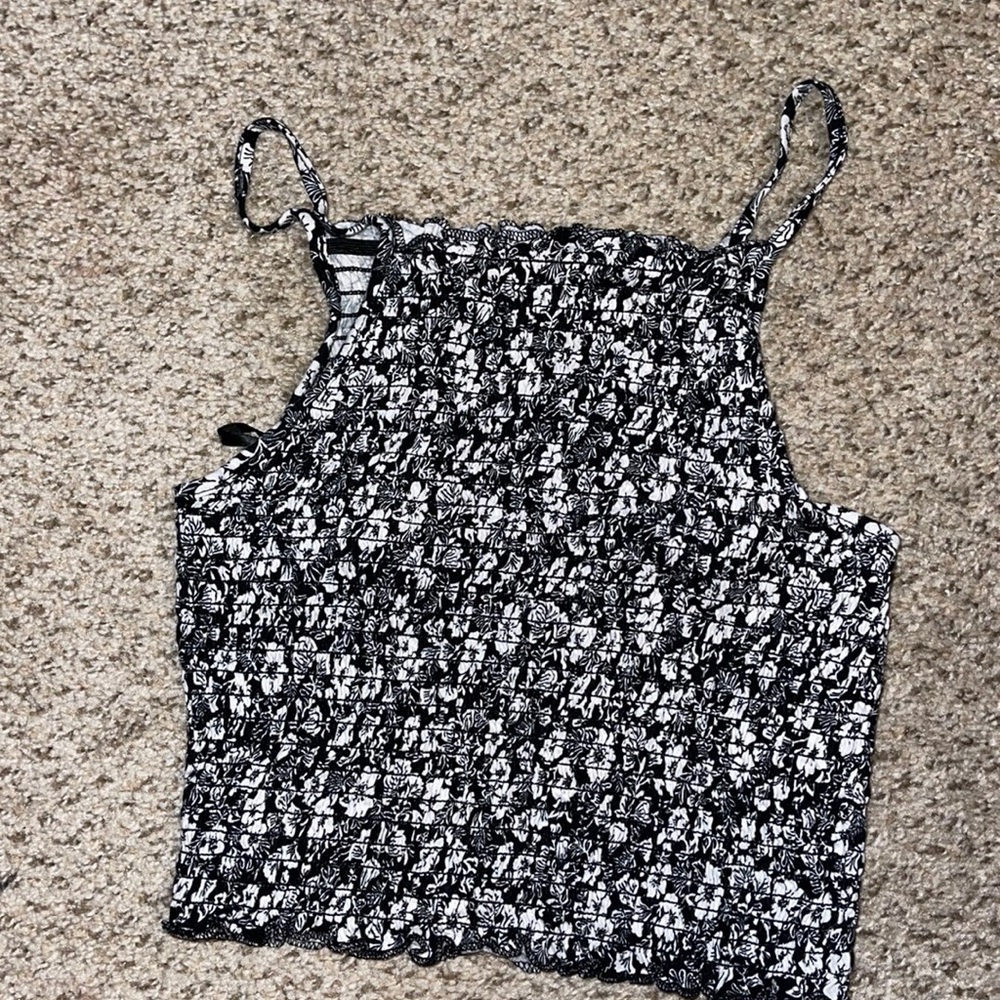 🌹3 items for $10 Forever 21 crop Tank Top